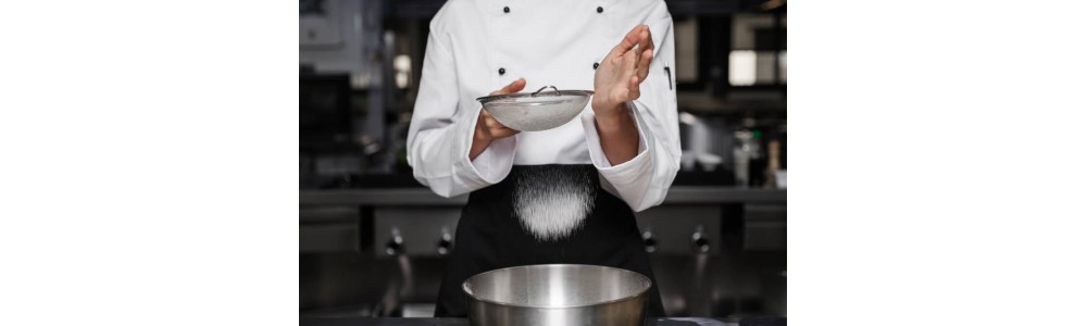 Contenitori per alimenti professionali: come scegliere tra vaschette e bacinelle