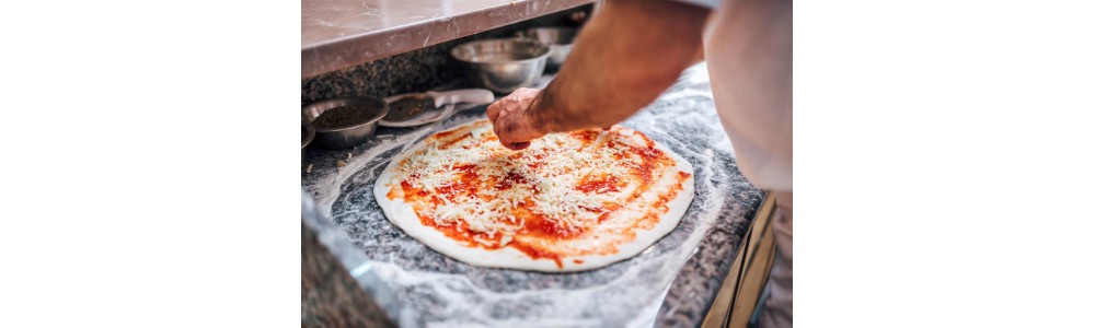 Professional electric mozzarella cutter: the technical detail that takes the quality of your pizza to the next level