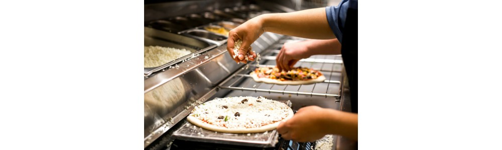 Banco pizza professionale: guida alla scelta per ogni tipo di pizzeria